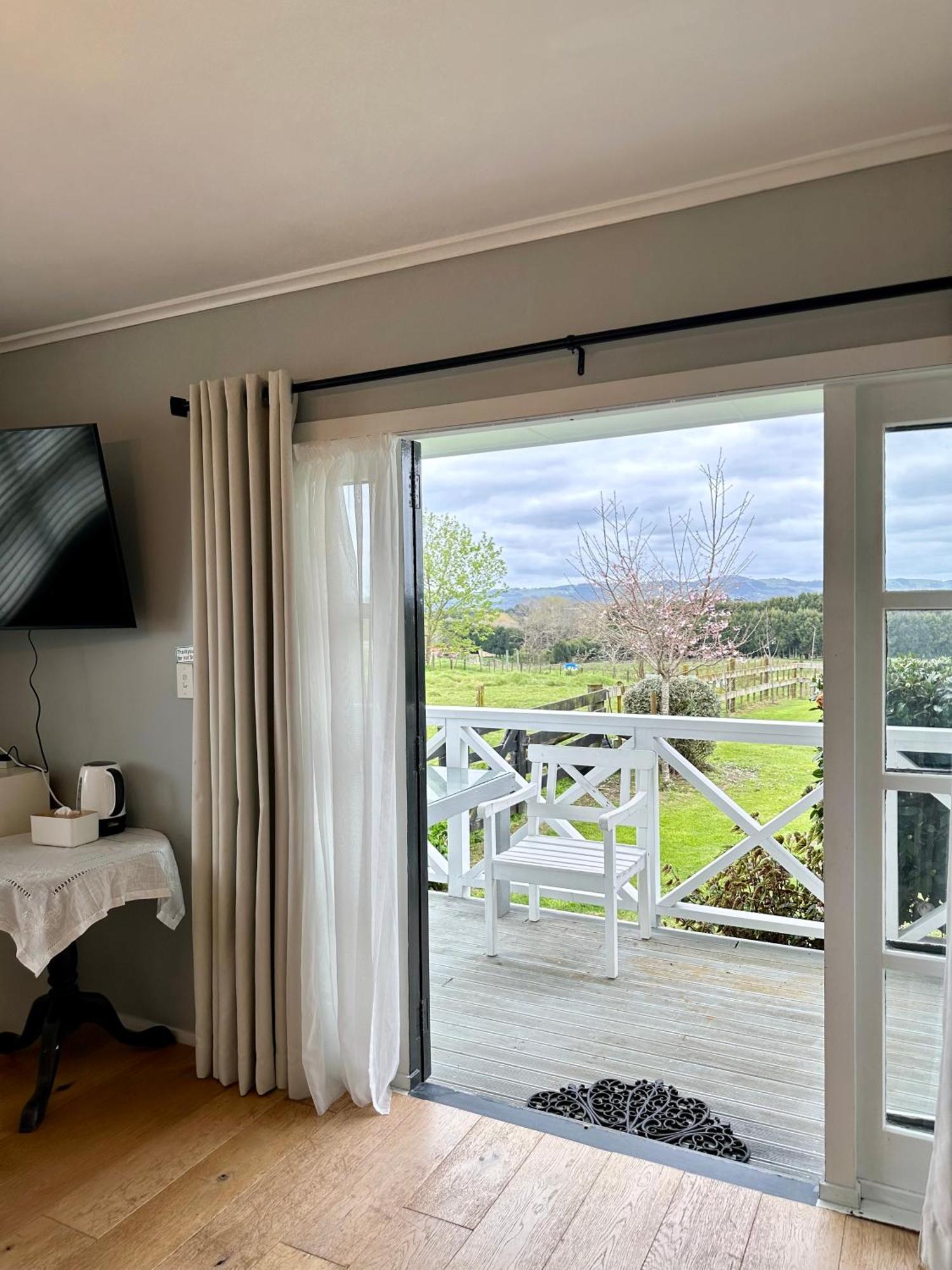 Bycroft Lodge Karaka Exteriör bild