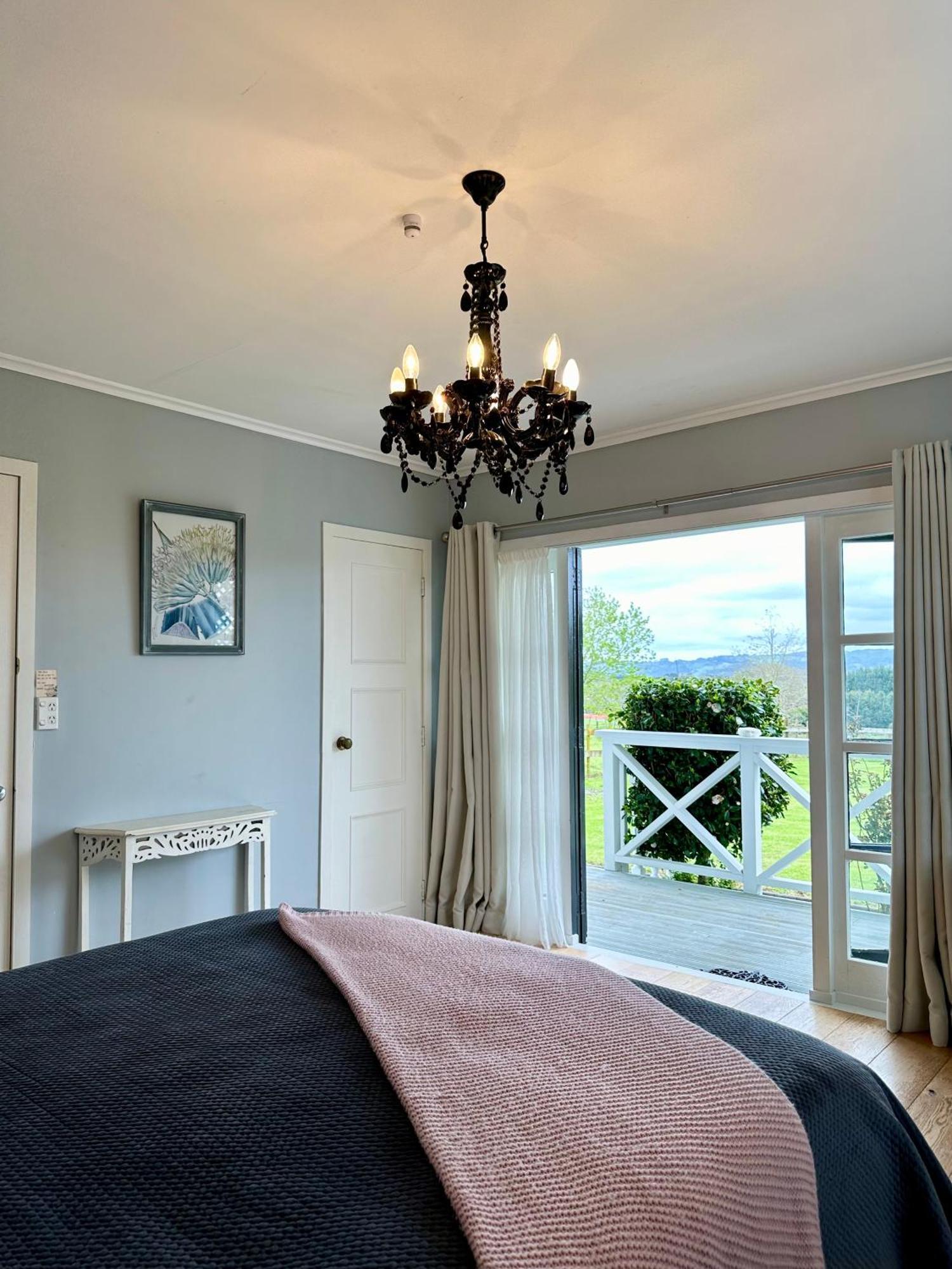 Bycroft Lodge Karaka Exteriör bild